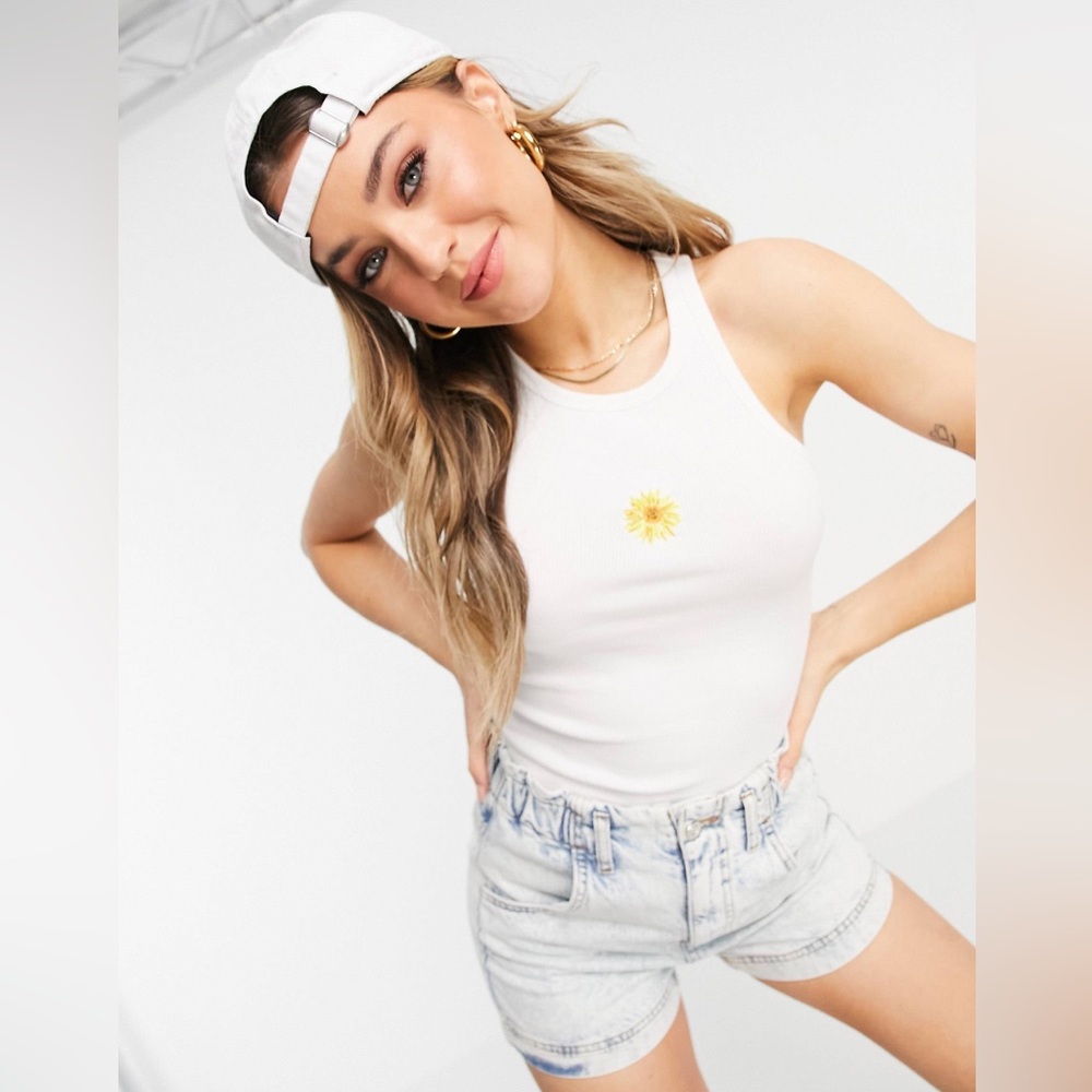 ASOS New Look sunflower logo racer tank in white
